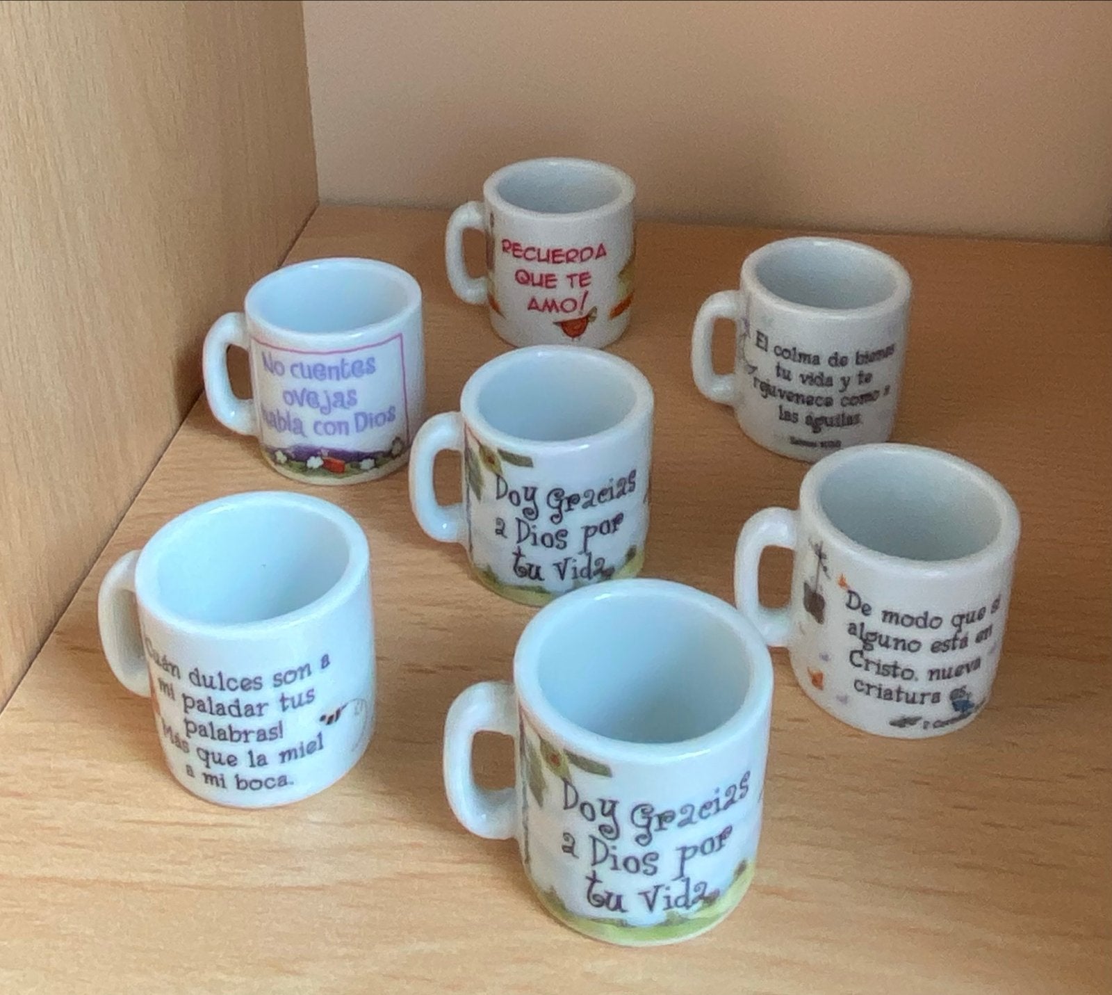 Set van 7 mini mokken met Spaanse teksten, Verzenden