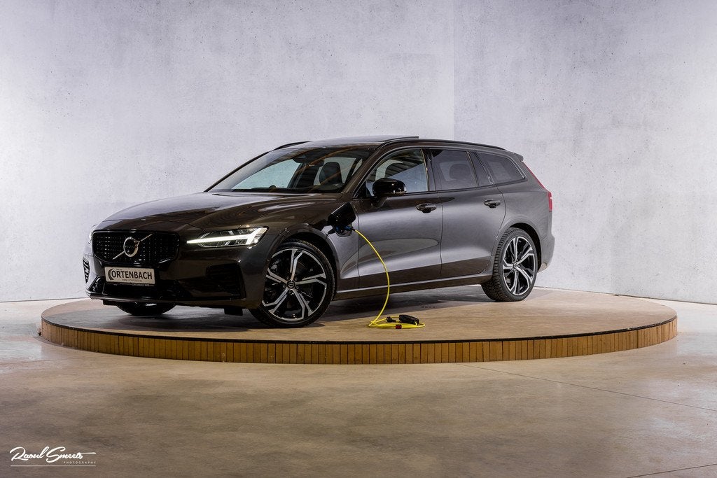 Volvo V60 2.0 T8 Plug-in hybrid AWD Ultimate Dark | Bowers&W, Auto's, Volvo, Te koop, V60, 4x4, ABS, Achteruitrijcamera, Adaptive Cruise Control