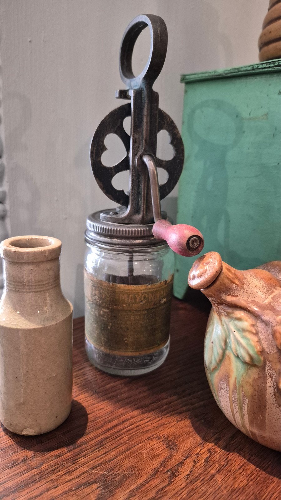 oud keukengerei glazen pot met mixer om mayonaise te maken, Ophalen of Verzenden