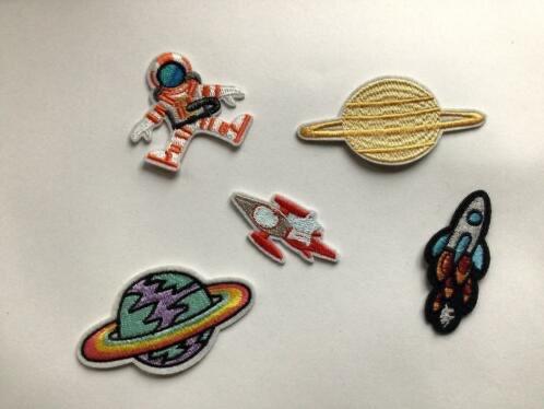 patches heelal/ruimte nieuw per stuk 1,5 euro, Nieuw, Ophalen of Verzenden, Kleding, Patches heelal/ruimte nieuw per stuk 1,5 euro