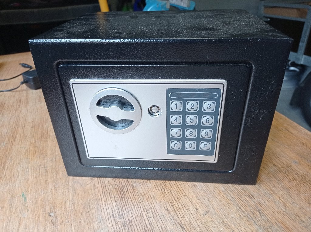 Elektronische kluisje, Ophalen of Verzenden, Zo goed als nieuw, Brandkast