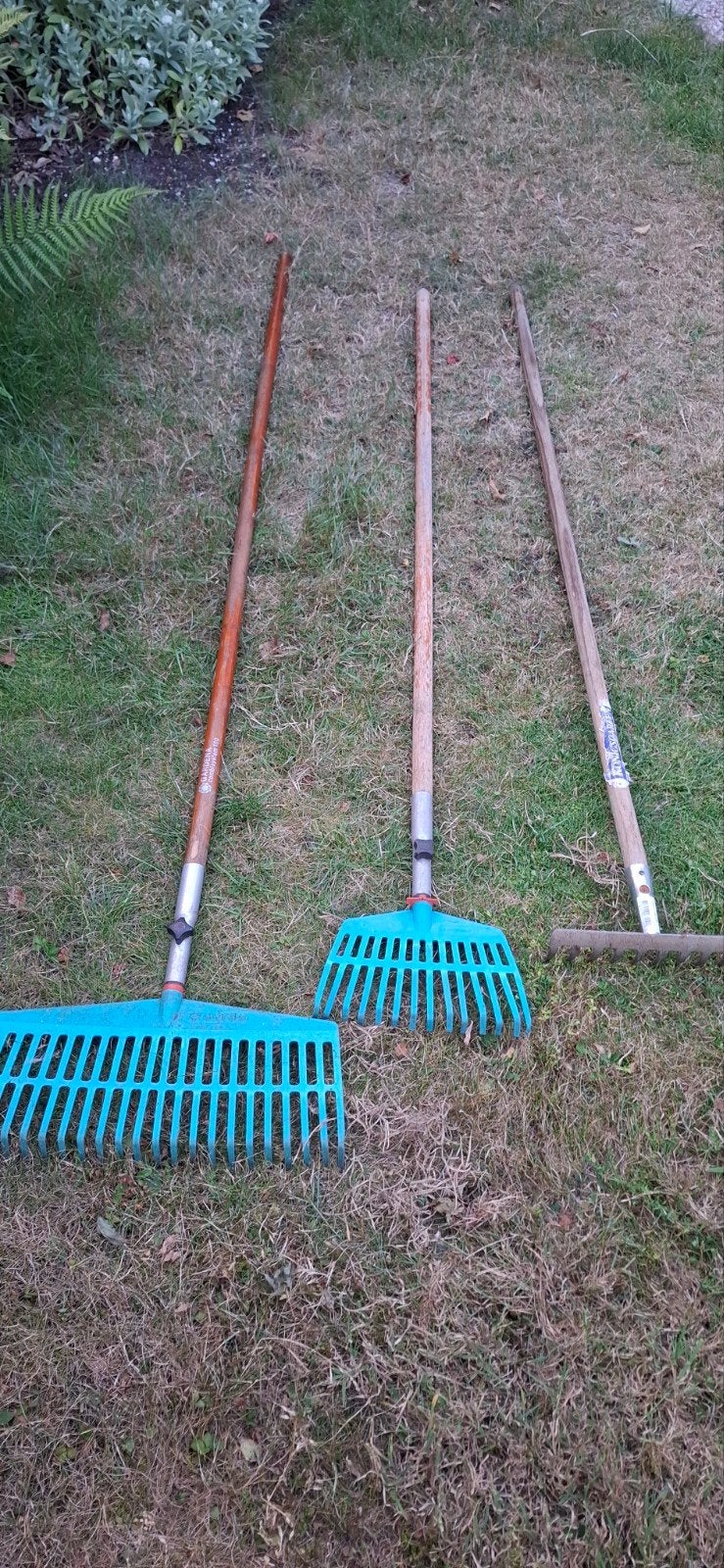 Diverse tuingereedschappen: harken en schoffel, Tuin en Terras, Hand-tuingereedschap, Ophalen, Gebruikt, Hark, Gardena