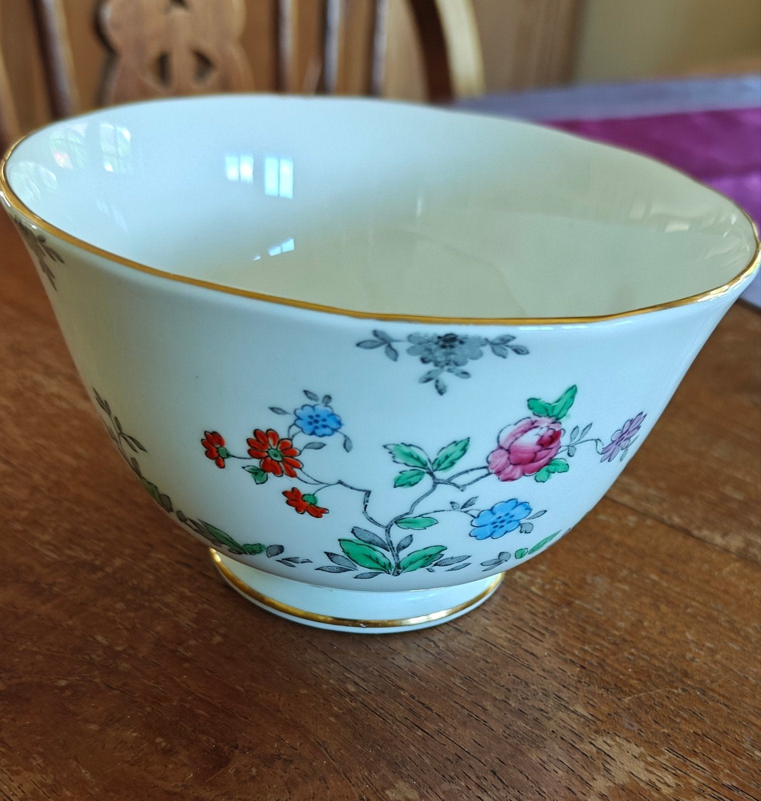 Antieke New Chelsea Fine Bone China Kom met Bloemmotief, Ophalen of Verzenden