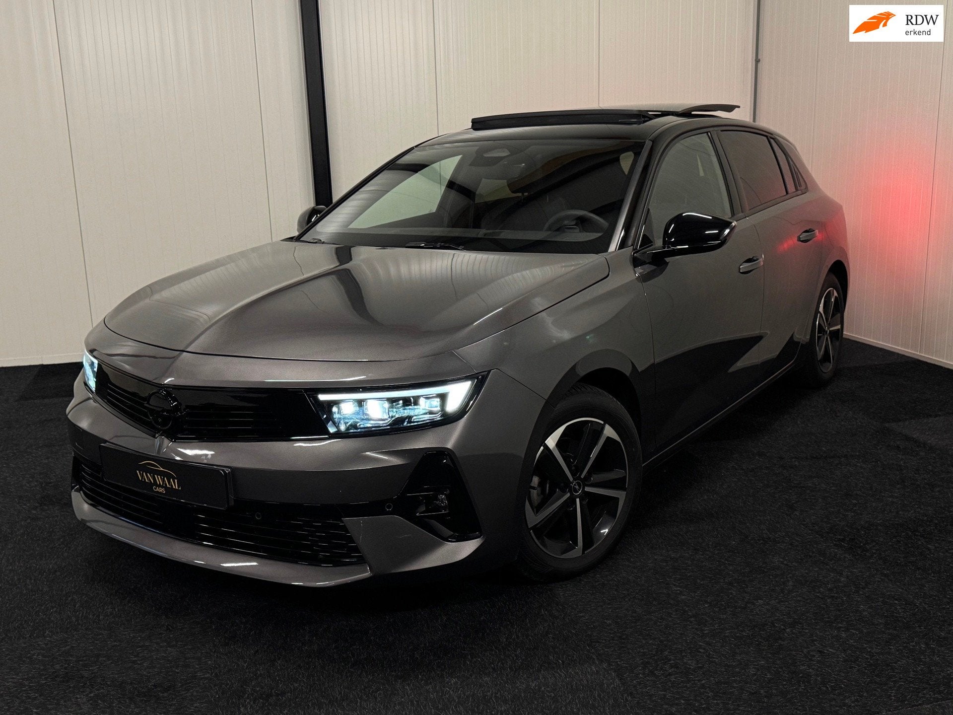 Opel ASTRA 1.2 Turbo GS 2025 131PK FULLOPTION|NIEUWSTAAT|RIJ, Auto's, Dealer onderhouden, Gebruikt, 1199 cc, 19 km/l