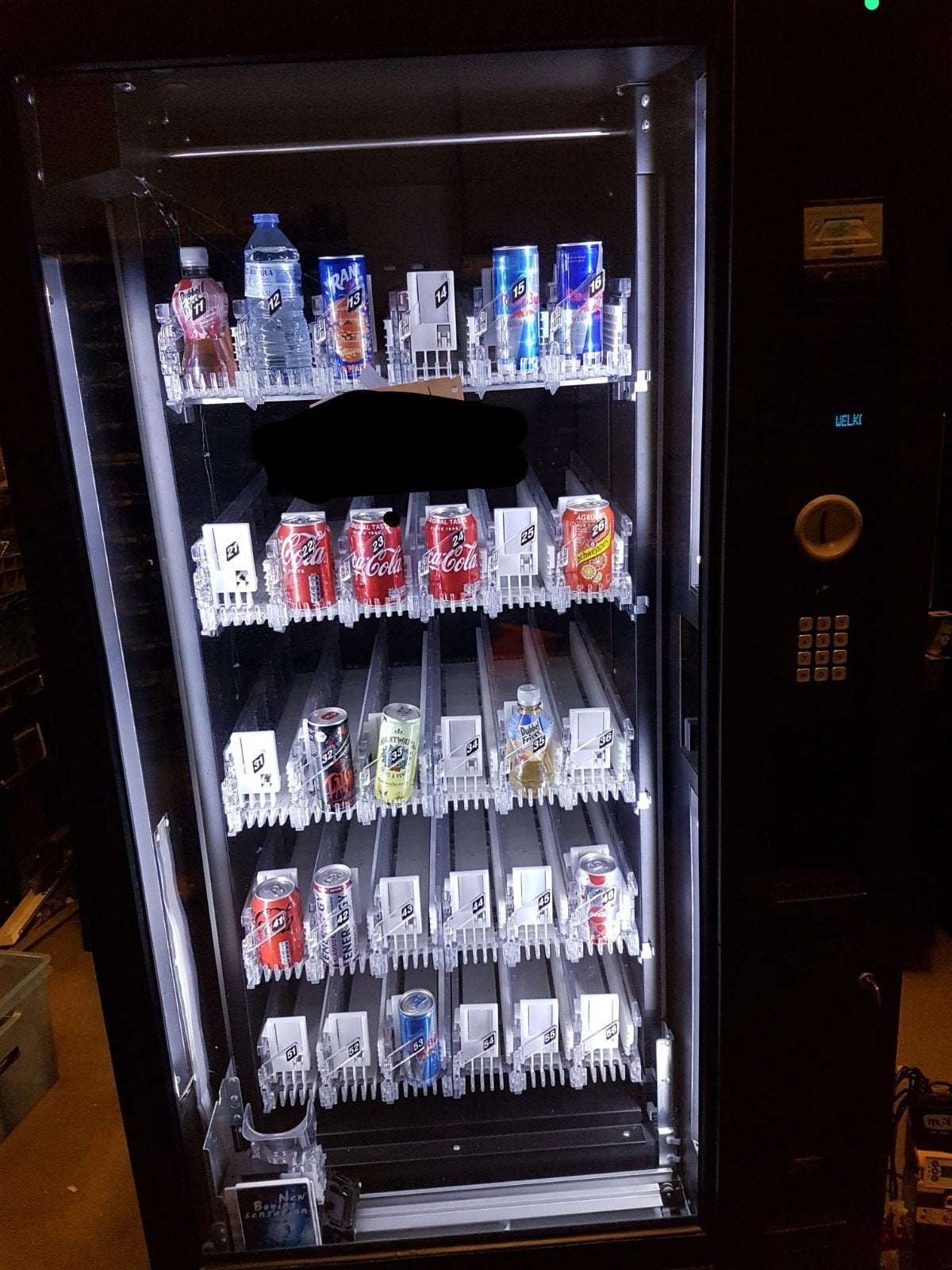 Vendo frisdrank automaat gekoeld, Ophalen