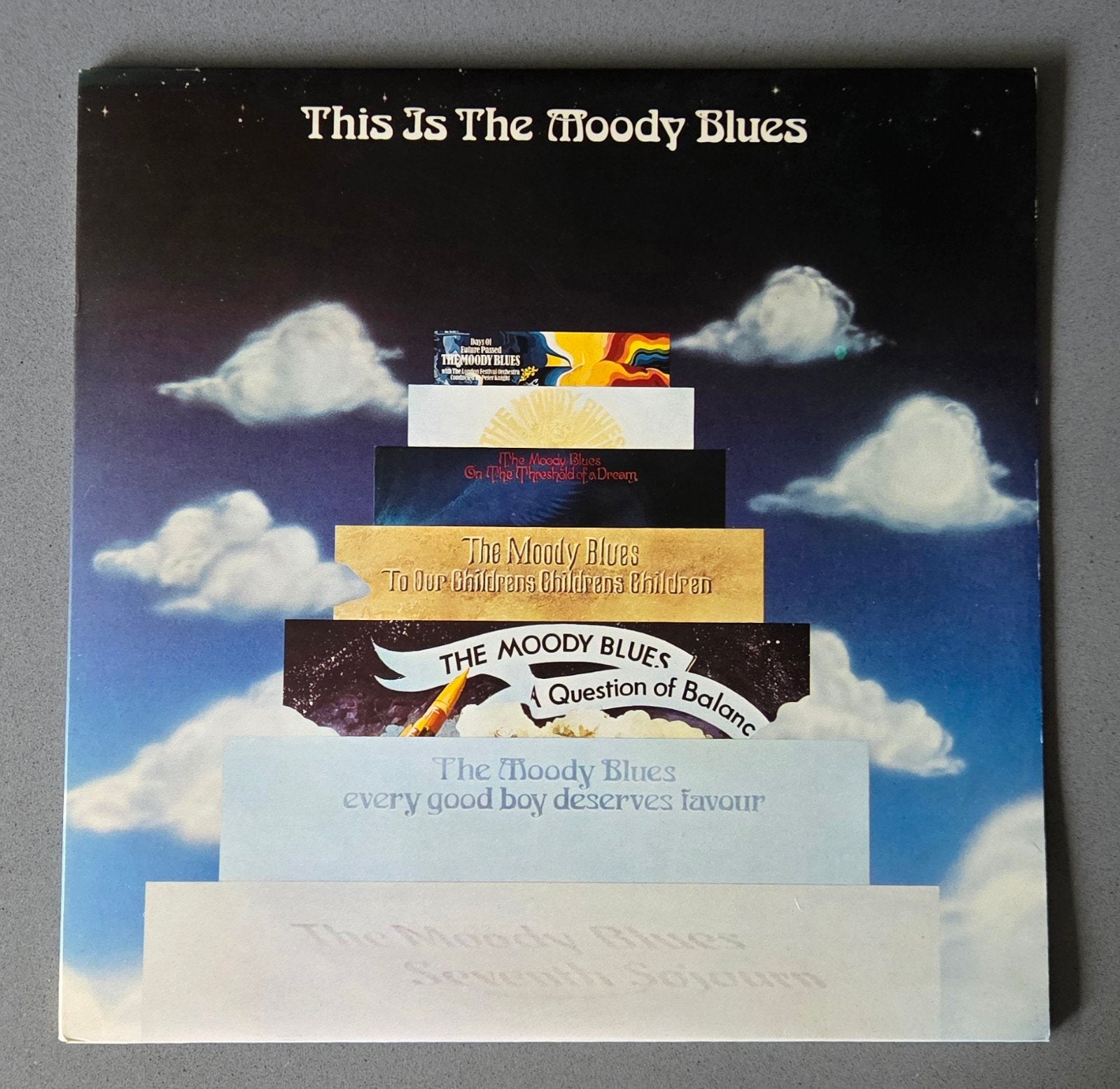 The Moody Blues - This Is The Moody Blues, Complilatie, Ophalen of Verzenden, Zo goed als nieuw, 12 inch