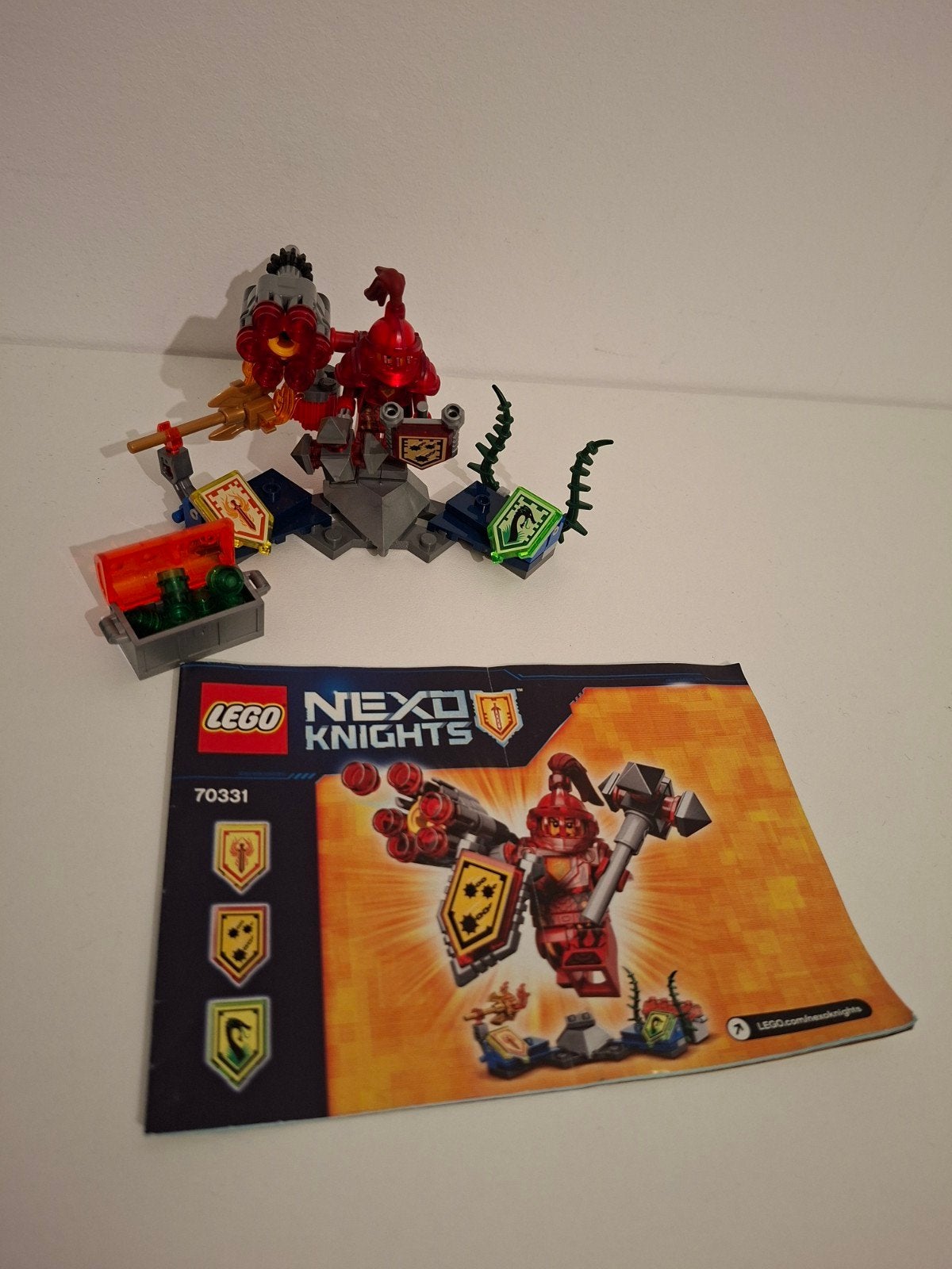 Lego nexo knights 70331 compleet met boekje, Compleet, Overige thema's, Lego, Ophalen of Verzenden