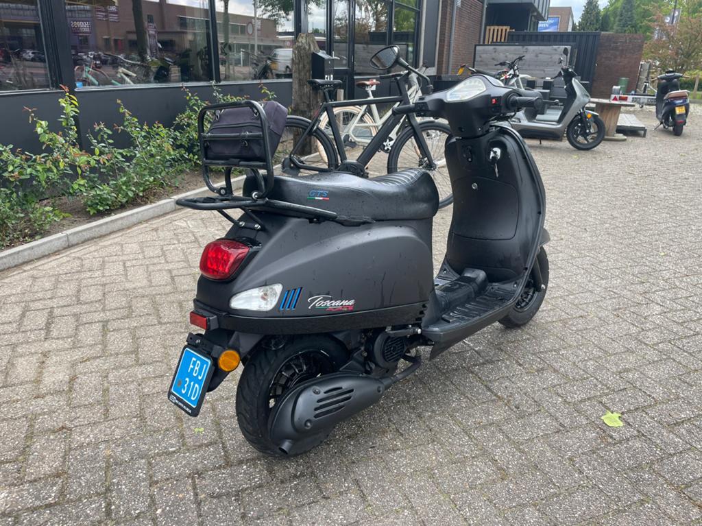 GTS Toscane snorscooter snorfiets 50cc bj 2020, Ophalen, Zo goed als nieuw, Benzine, Overige merken