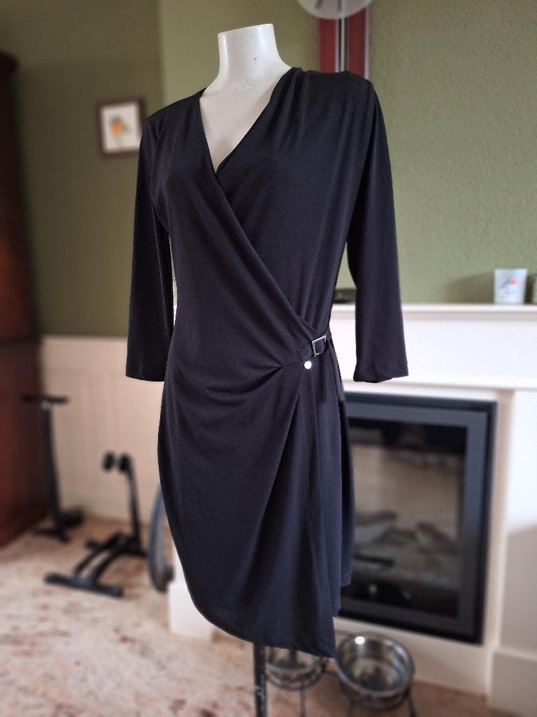 Rinascimento wikkel look jurk LBD L, Maat 38/40 (M), Verzenden, Zwart, Rinascimento