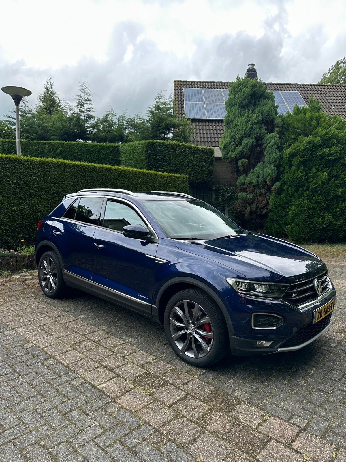 Volkswagen T-Roc 1.5 TSI 150pk R-Line 2019 Blauw, 15 km/l, 1498 cc, Zwart, 4 cilinders