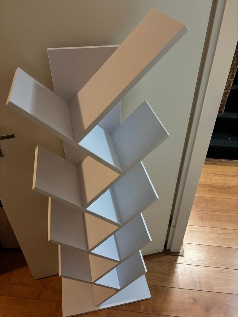 Boekenkast boeken boom igst, Ophalen, Zo goed als nieuw