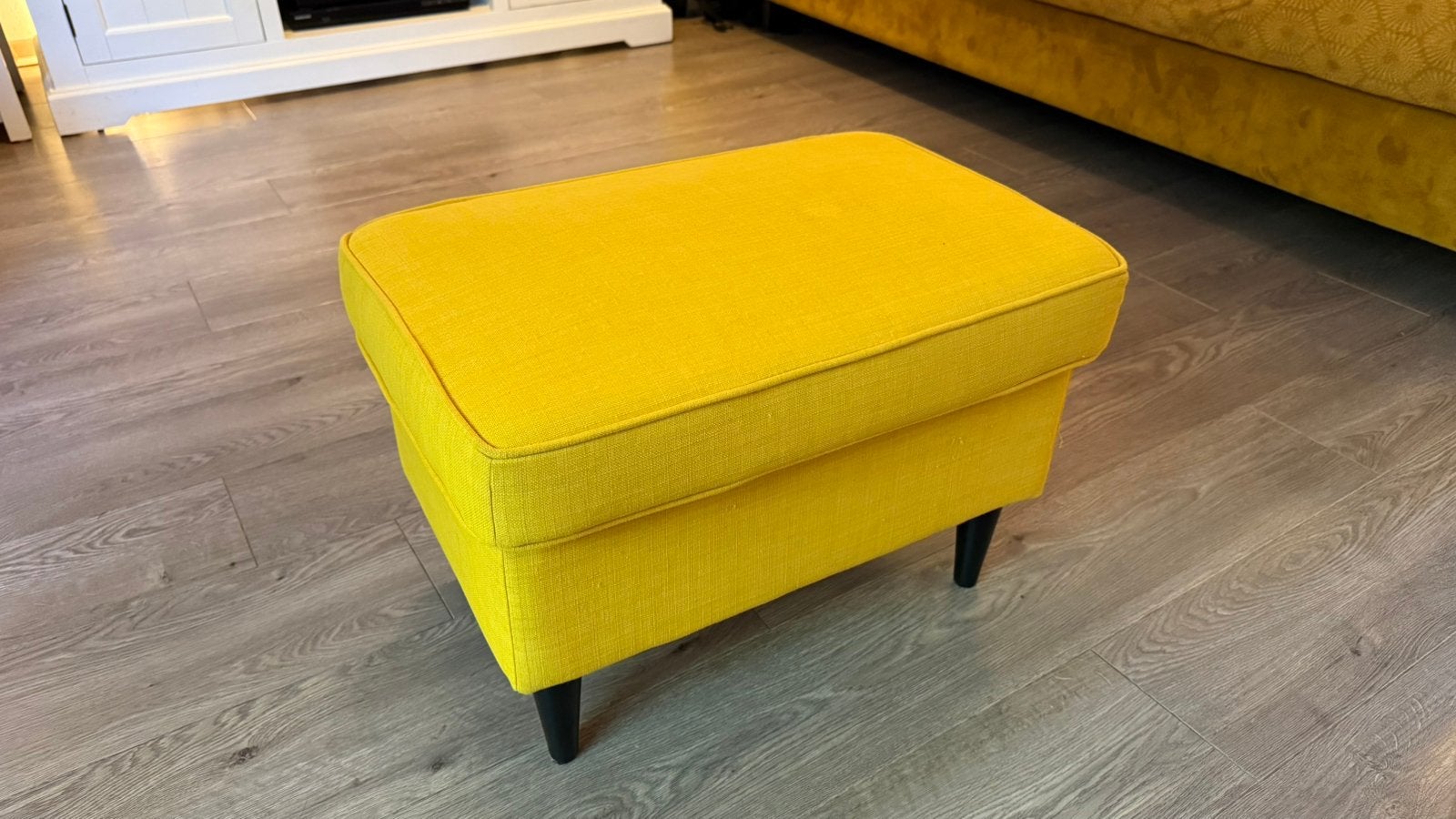 Ikea strandmon voetenbank oker geel, Ophalen, Zo goed als nieuw, Rechthoekig