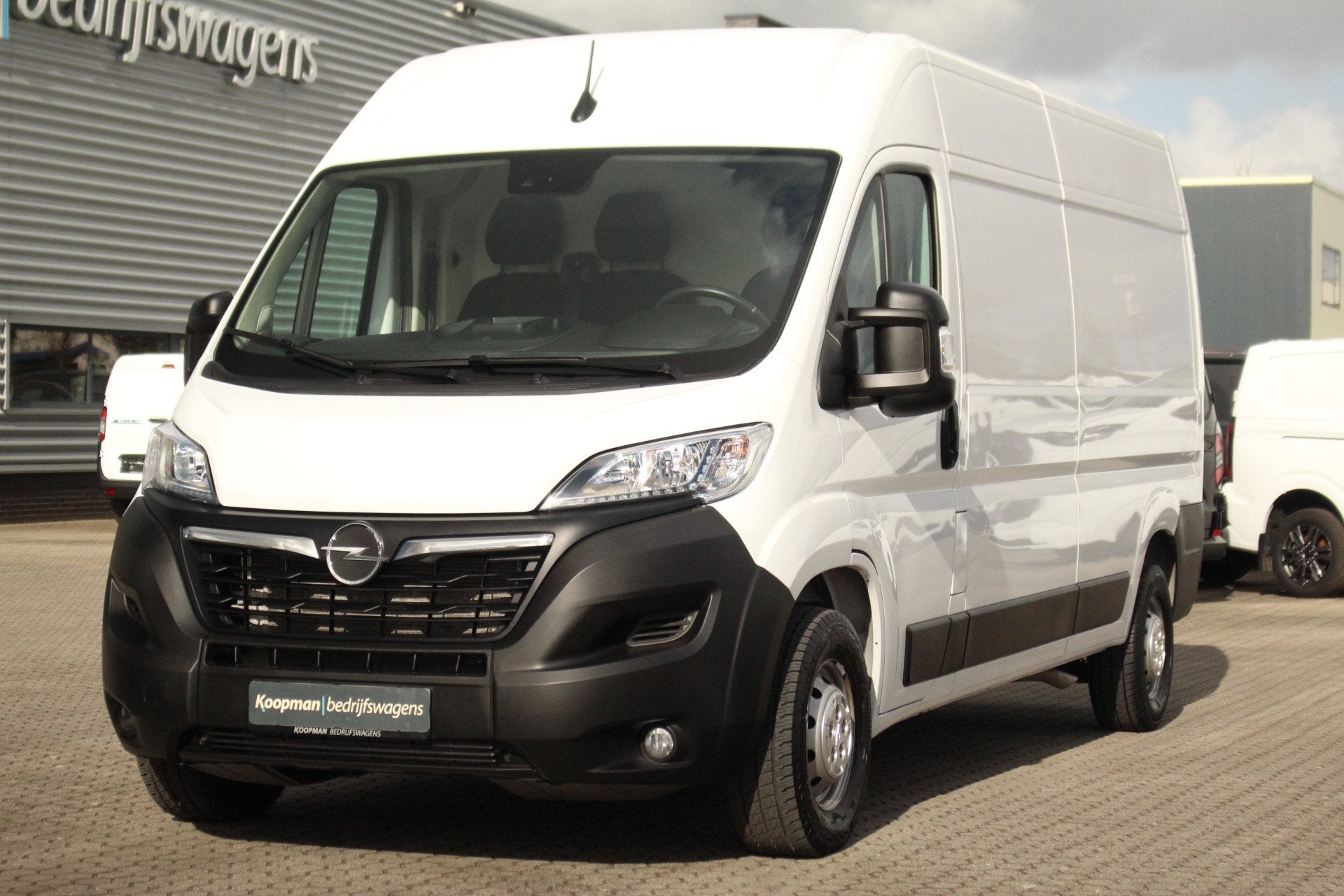 Opel Movano 2.2D 140pk L3H2 Edition | Camera | Cruise | Airc, Voorwielaandrijving, Start-stop-systeem, Gebruikt, Euro 6
