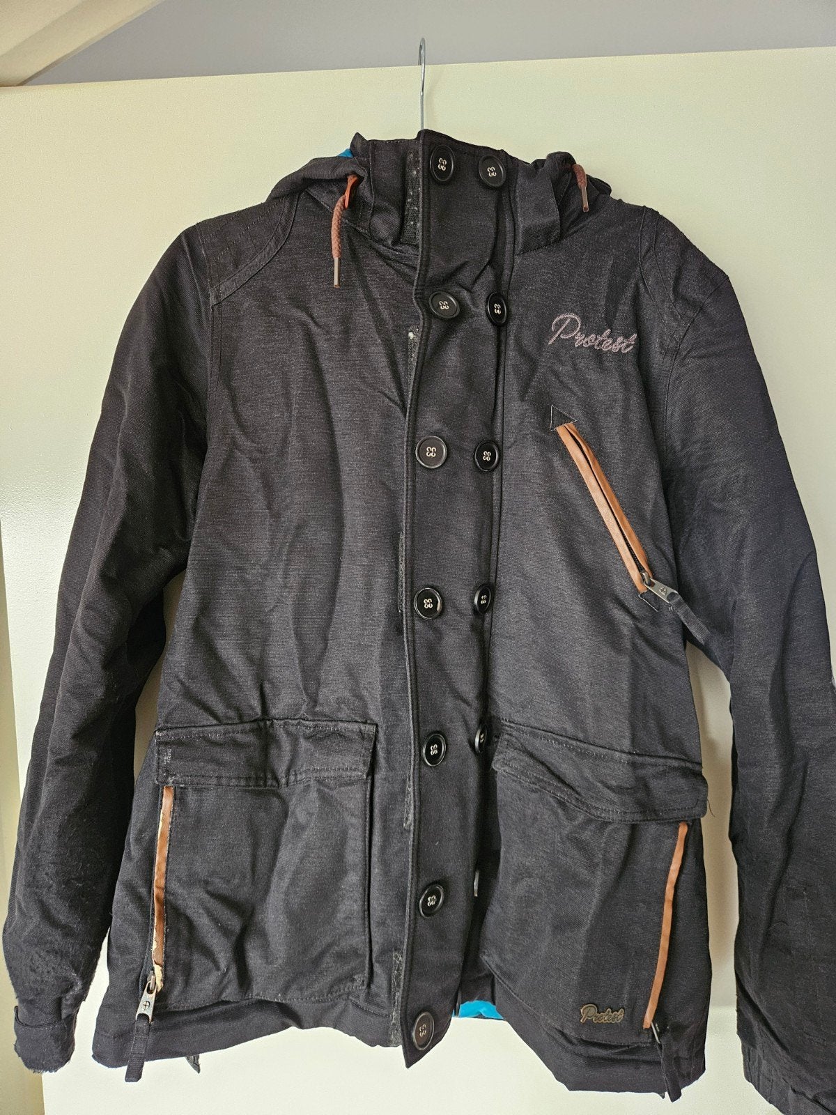 Protest Geotech 5.000 Series Ski/Snowboard Jas Maat L, Kleding | Dames, Wintersportkleding, Maat 42/44 (L), Ophalen of Verzenden