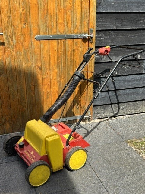 Verticuteermachine (electrisch), Ophalen, Gebruikt, Elektrisch, Wolf-Garten