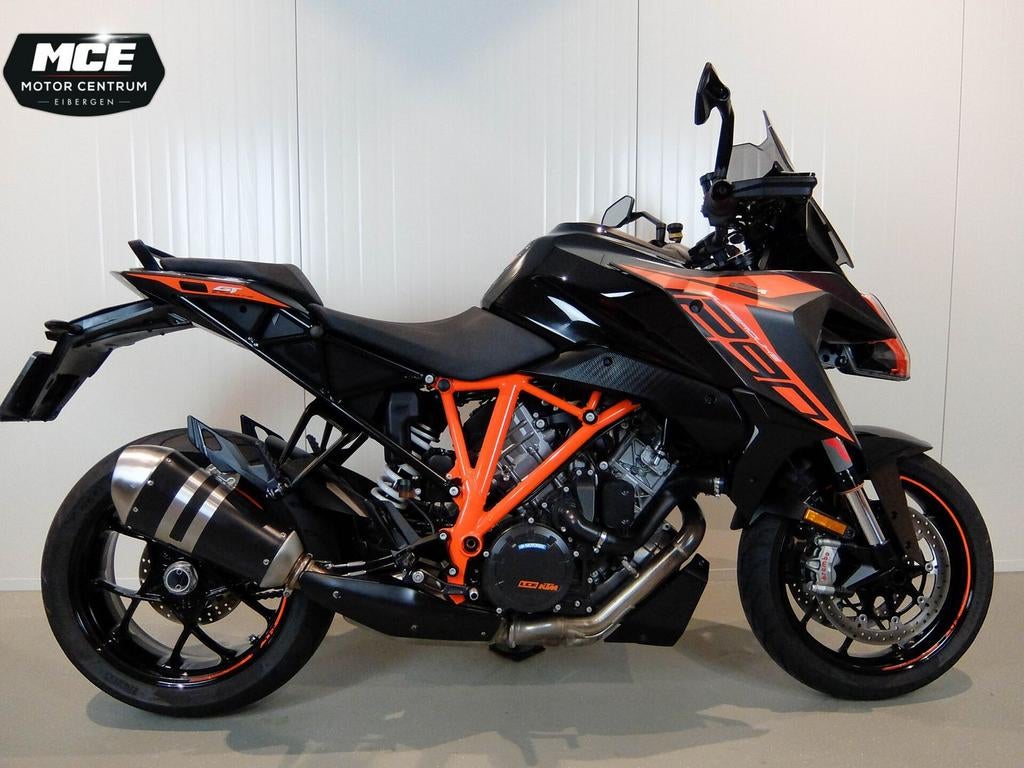 KTM 1290 SUPER DUKE GT (bj 2020), Motoren, 2 cilinders, KTM, Motorrijbewijs A, Bedrijf