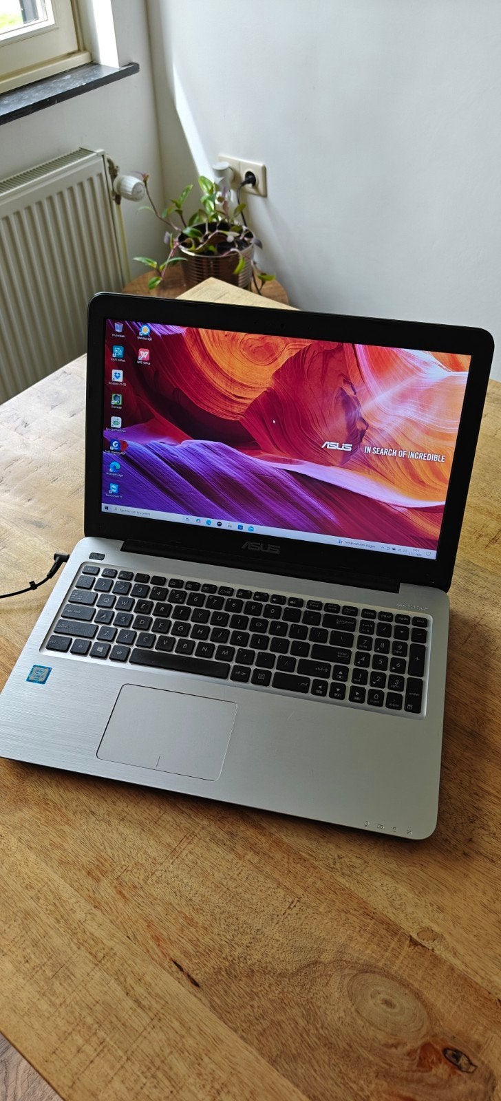 ASUS Laptop i5-6200U, 6GB RAM, 238GB SSD - Goed onderhouden, Computers en Software, Windows Laptops, Zo goed als nieuw, 15 inch