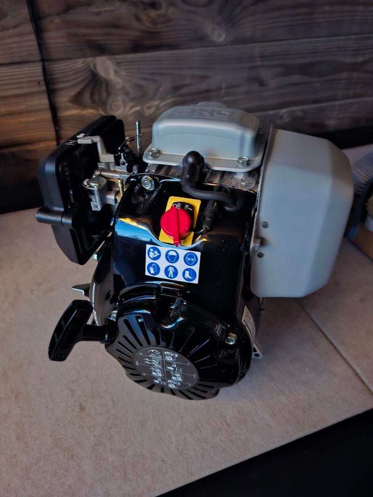 Honda GXR120 Benzinemotor  - Nieuw, Ophalen of Verzenden, Nieuw, Benzinemotor, 1800 rpm of meer
