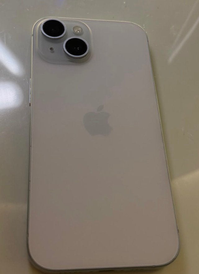 Iphone 15 lichtblauw