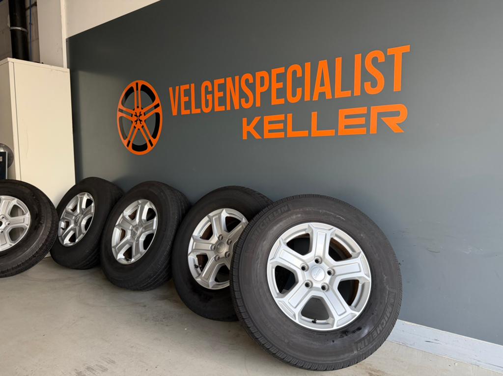 Jeep Wrangler 17 inch velgen 5 Stuks 5x127 Origineel Micheln, Ophalen of Verzenden, 17 inch, Zomerbanden, Banden en Velgen