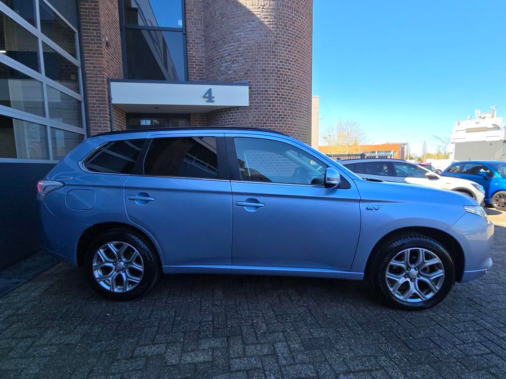 Mitsubishi Outlander 2.0 PHEV Executive Edition Apk |Nap |Cl, 4 cilinders, Blauw, Leder en Stof, Vierwielaandrijving