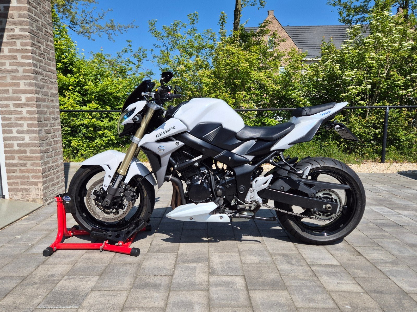Suzuki GSR750 - Naked Bike (In prijs verlaagd), Motoren, Sportuitlaat, 750 cc, 4 cilinders, Motorrijbewijs A