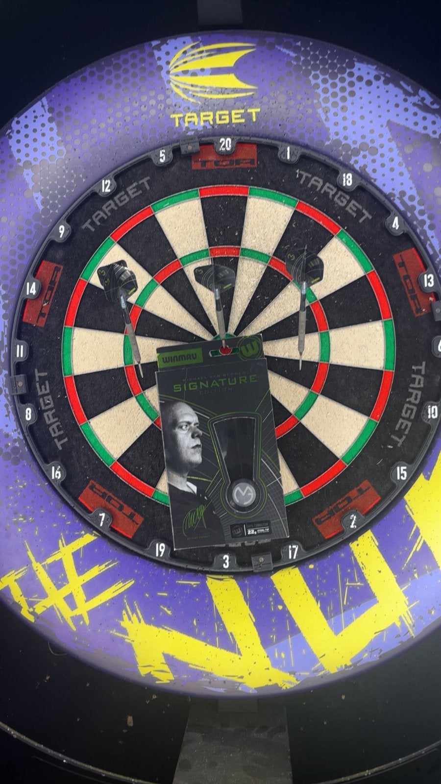 Winmau Michael van Gerwen Signature  90% 22 gram, Ophalen of Verzenden, Zo goed als nieuw, Pijlen