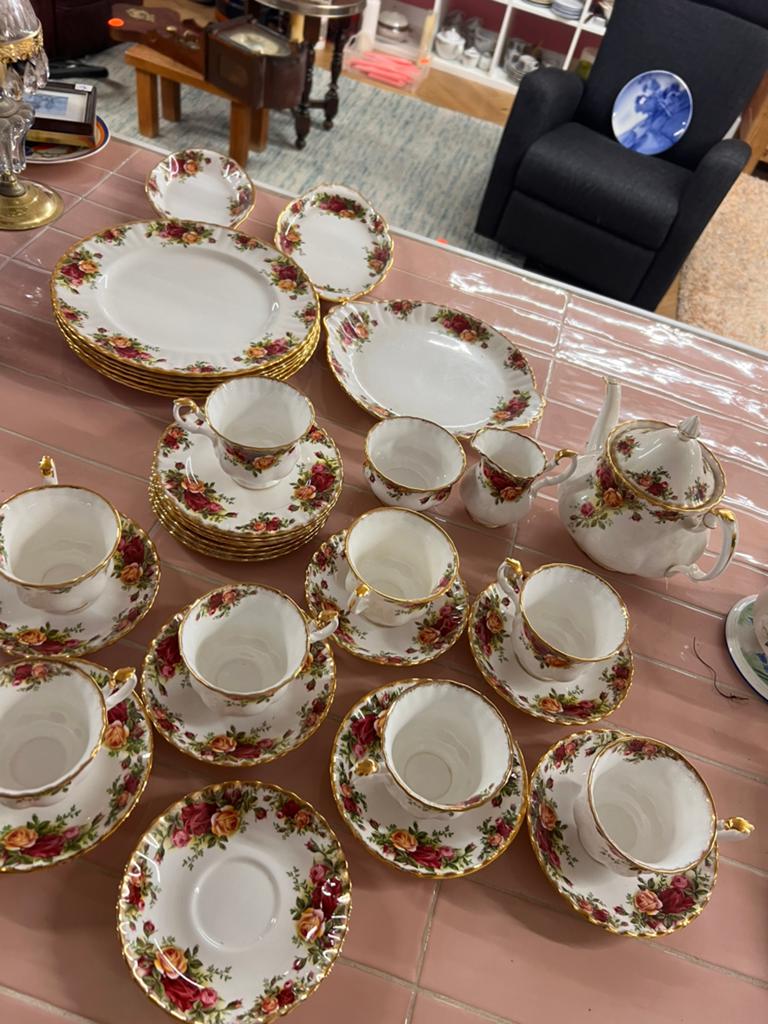 Vintage Borden met Bloemenpatroon en Gouden Rand, Ophalen