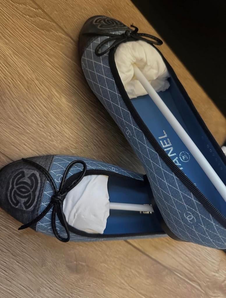 Chanel Ballerina's - nieuw, Blauw, Zo goed als nieuw, Ballerina's, Ophalen of Verzenden