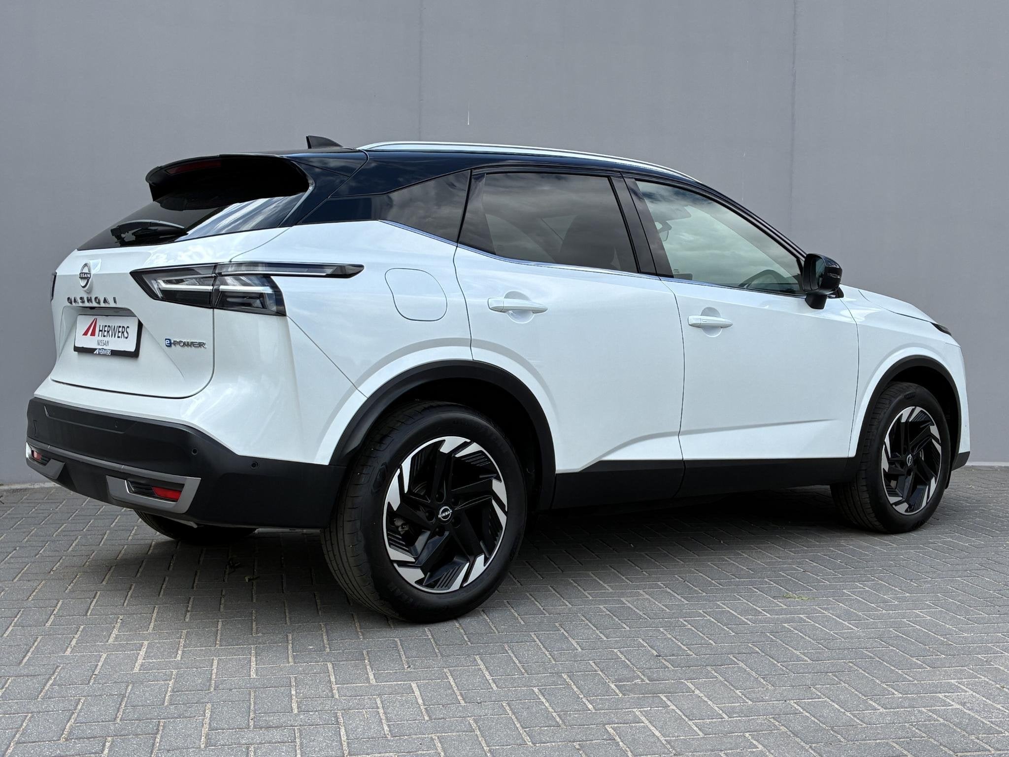 Nissan Qashqai 1.5 e-Power N-Connecta / 10 Jaar Nissan More, Stof, 2 kWh, Wit, Automatische klimaatregeling