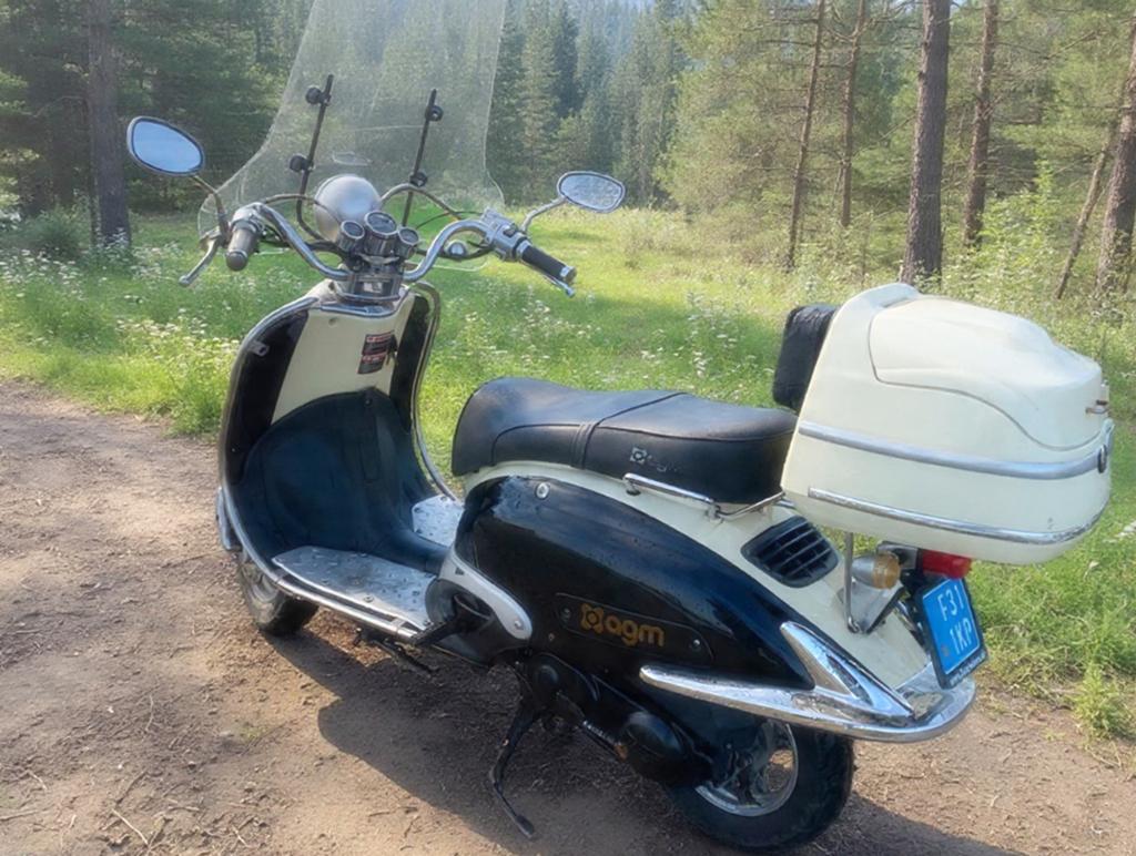 Agm retro 50cc, Fietsen en Brommers, Snorfietsen en Snorscooters, Ophalen, Gebruikt, Benzine