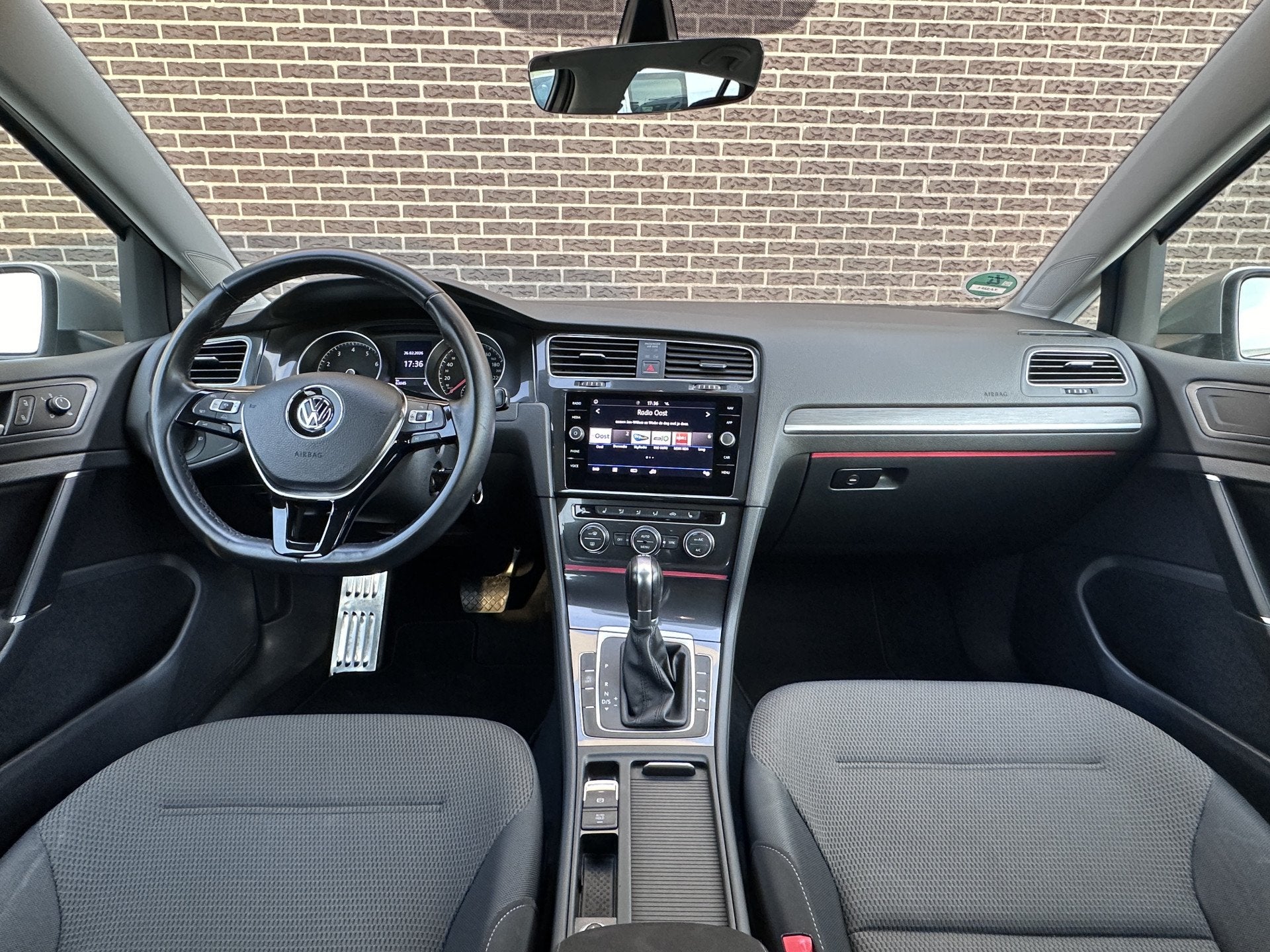 Volkswagen Golf 1.0 TSI Comfortline | Camera | Navigatie | A, Stof, Gebruikt, Euro 6, 620 kg