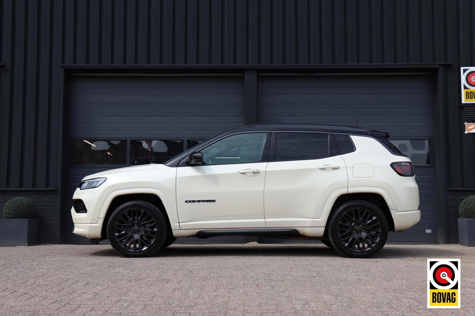 Jeep Compass 4xe 240 Plug-in Hybrid Electric S |PANODAK|360, Auto's, Automaat, Gebruikt, 4 cilinders, Met garantie (alle)