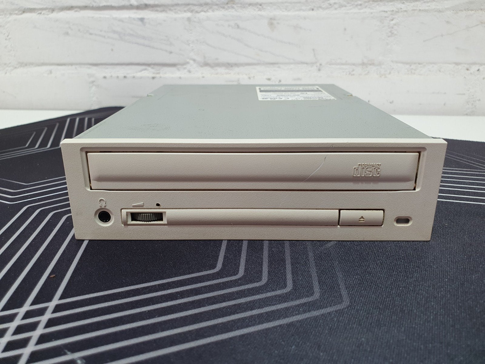 TEAC CD-524E 24x CD-ROM drive retro IDE, Intern, Gebruikt, ., Ophalen of Verzenden