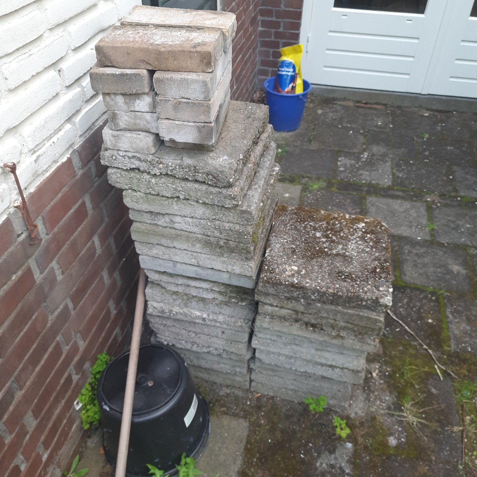 Tuintegels, bakstenen en dakpannen - Diverse materialen, Tuin en Terras, Tegels en Klinkers, Ophalen, Overige materialen, Gebruikt