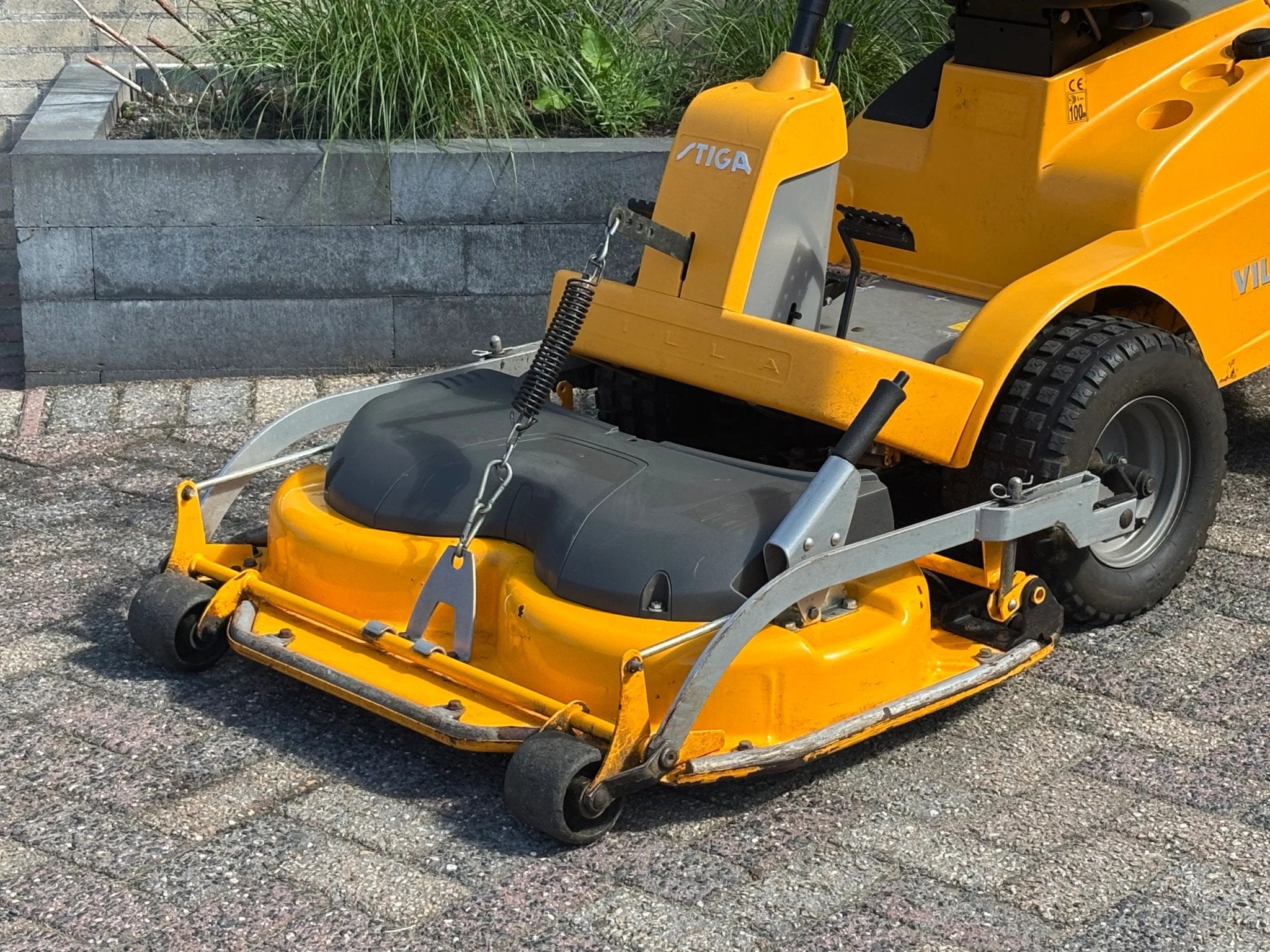 Stiga Gebruikte villa frontmaaier 13pk zitmaaier, Gebruikt, Stiga