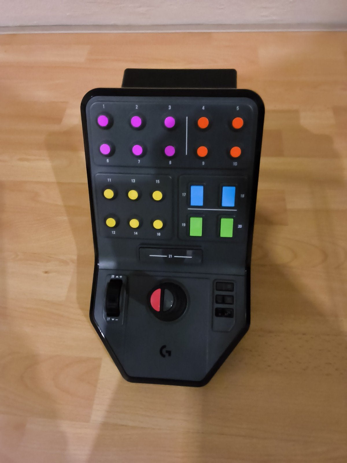 Logitech stuur, pedalen en joystick voor PS4 en PC, Ophalen, 1 speler, Zo goed als nieuw, Vanaf 7 jaar