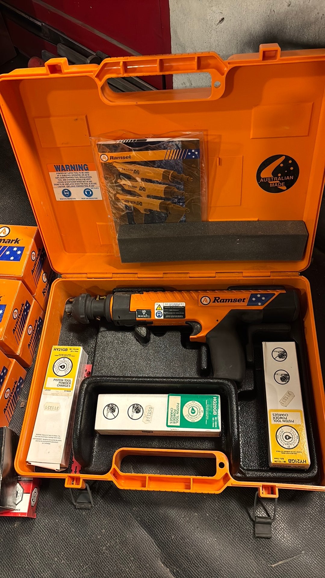 Ramset TS750P Schiethamer met toebehoren, Ophalen of Verzenden, Gebruikt