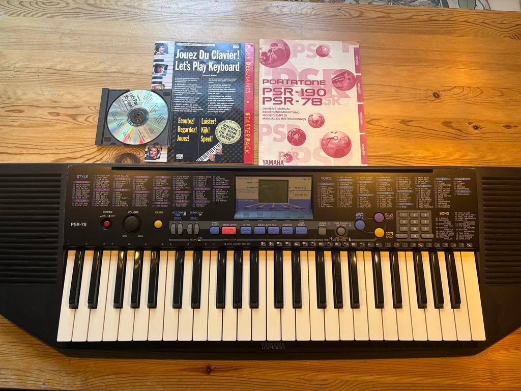 Yamaha Portatone PSR-78 Keyboard met handleiding en CD, Ophalen, Zo goed als nieuw, Zonnebank enkelzijdig, Minder dan 10 lampen