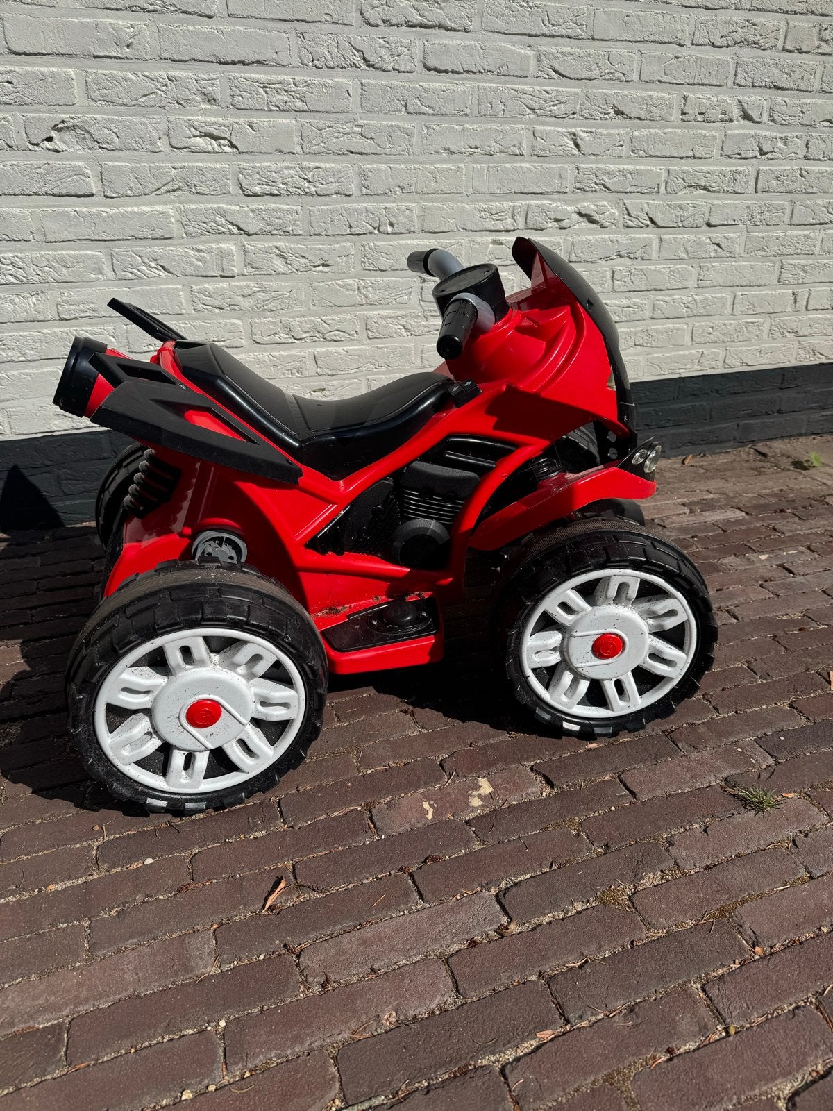 Elektrische kinderquad rood, Ophalen, Zo goed als nieuw