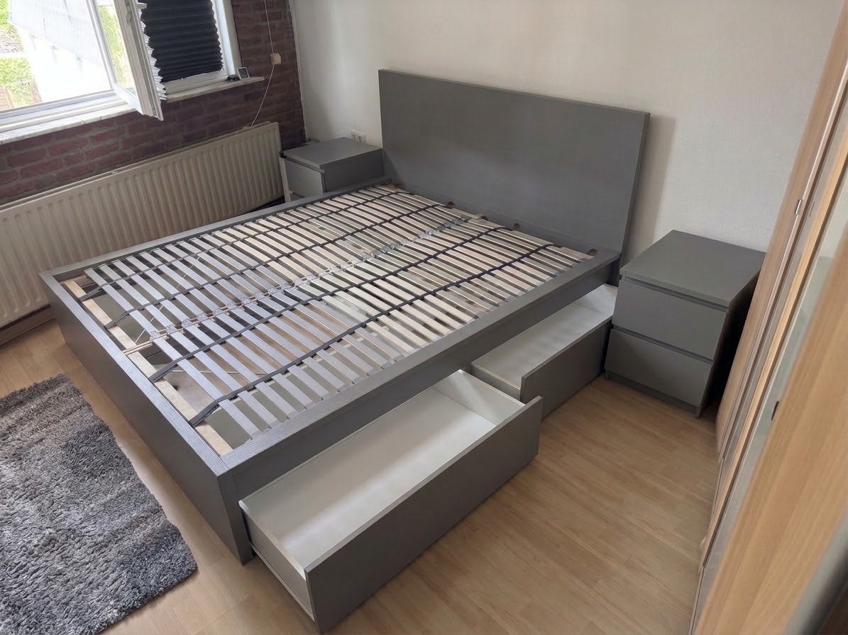 IKEA MALM Bedframe met 2 Bedlades Grijs Gelazuurd 160x200 cm, Ophalen, Gebruikt, Tweepersoons, 200 cm