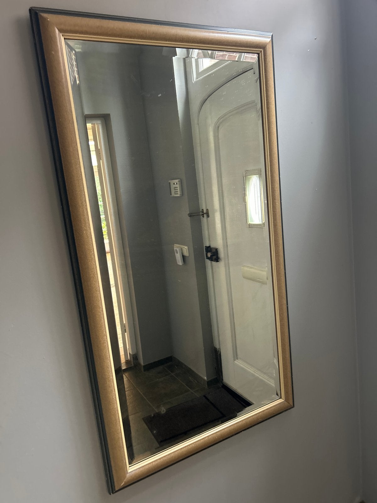 Grote spiegel met gouden rand - Gebruikt, Huis en Inrichting, Ophalen, Gebruikt, 100 tot 150 cm, 75 tot 100 cm