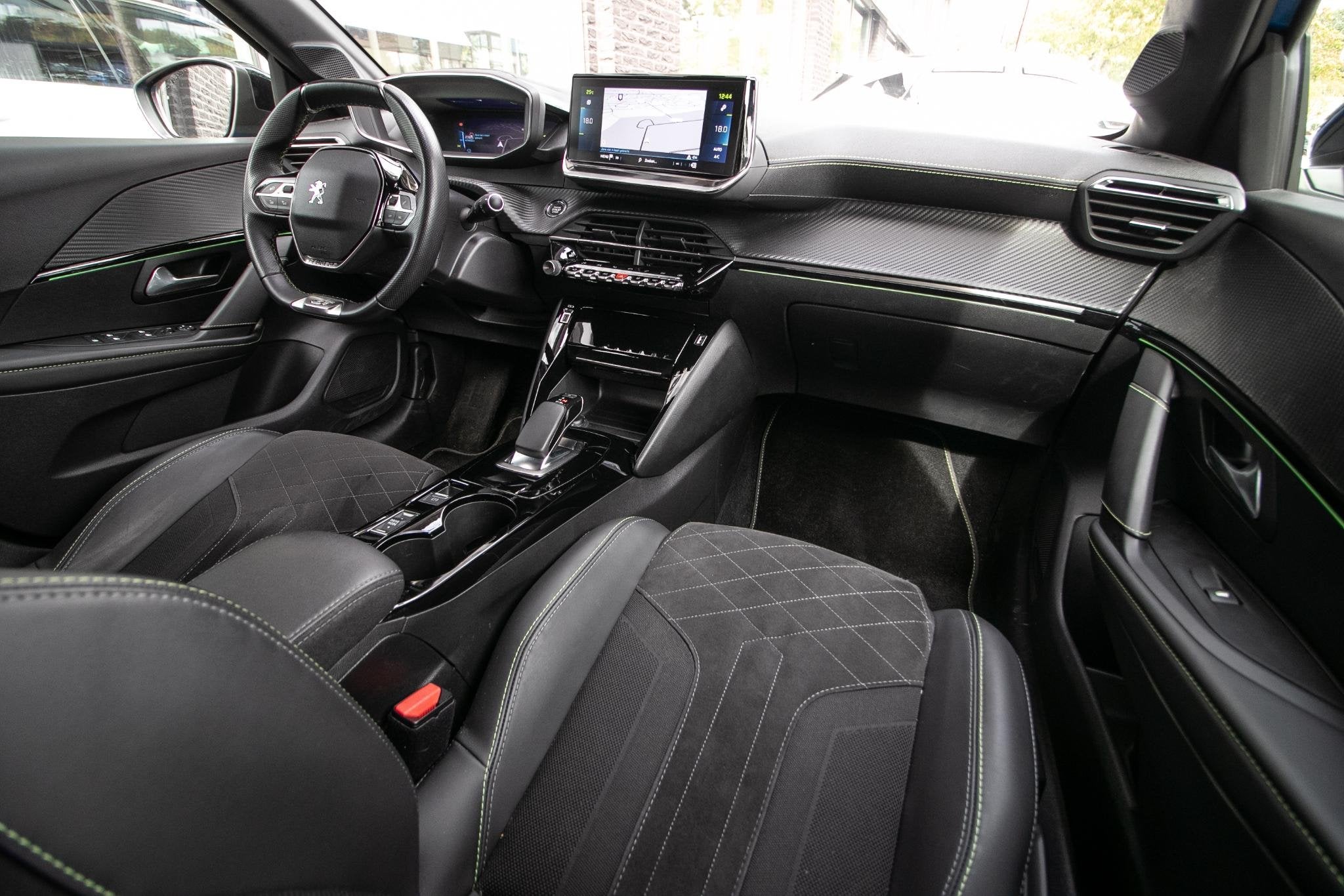 Peugeot e-208 EV GT Pack 50 kWh | SOH 90% | 3 fase laden, Auto's, 136 pk, Gebruikt, 351 km, Blauw