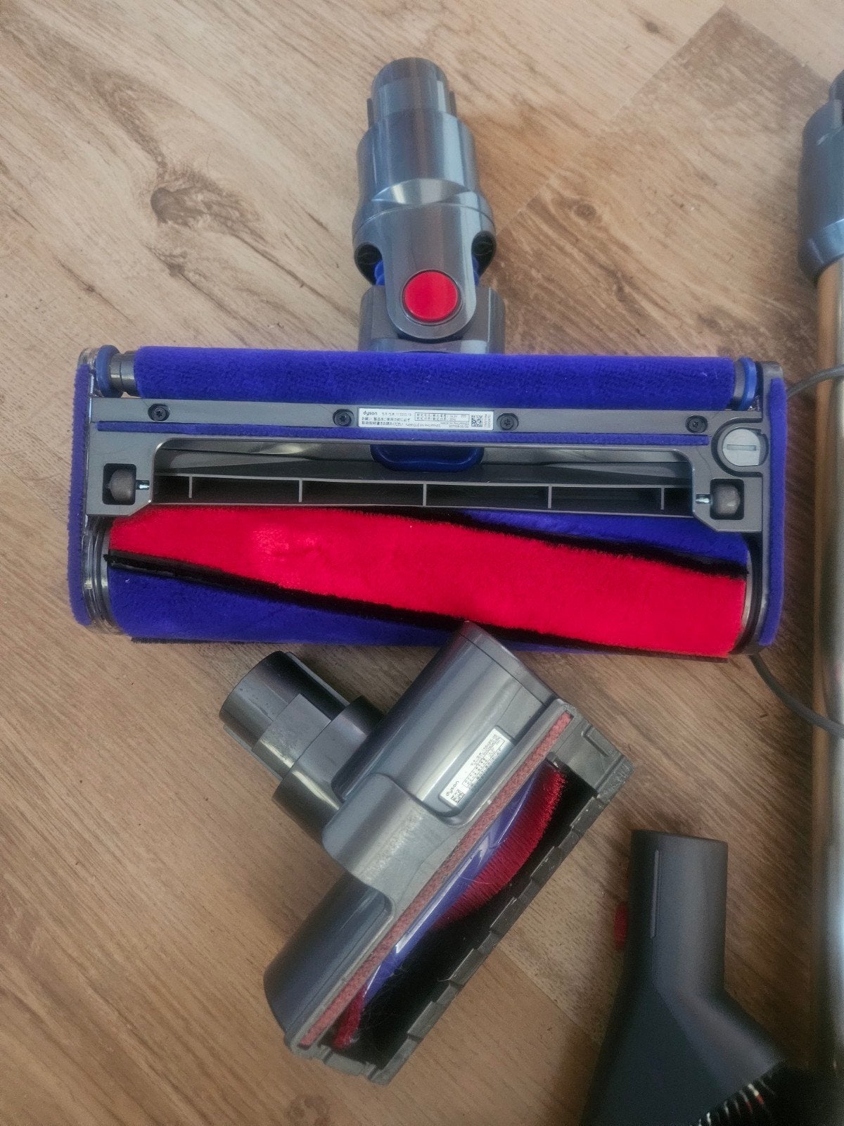 Dyson V11 met defecte motor - voor onderdelen/reparatie, Draadloos, Ophalen of Verzenden, Dyson, Niet werkend