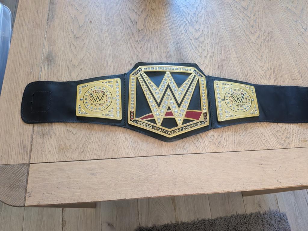 WWE World Heavyweight Championship Replica Riem, Ophalen of Verzenden, Zo goed als nieuw, Overige sporten, Overige typen
