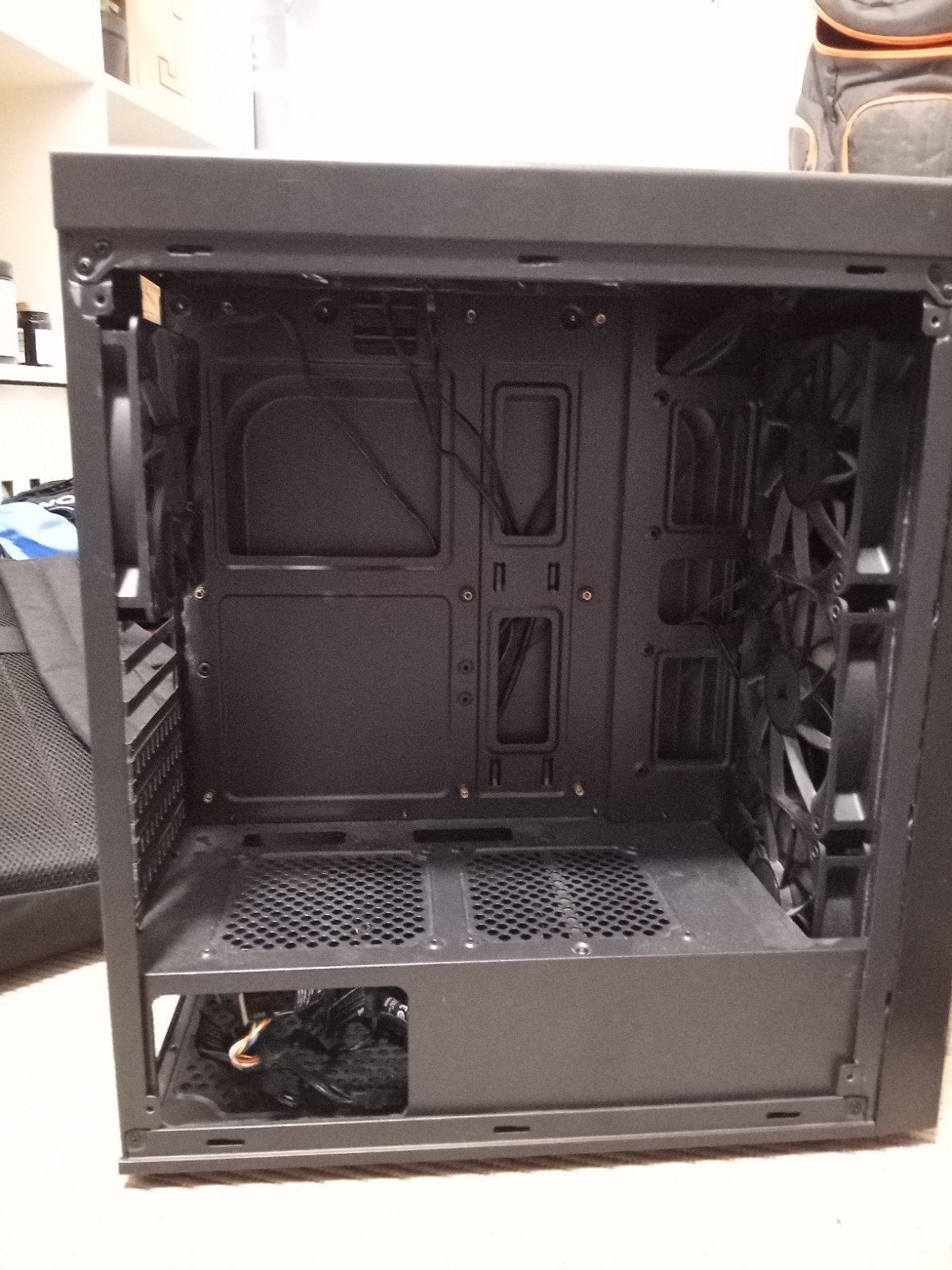 Aerocool PC-behuizing  + 6 fans, Computers en Software, Computerbehuizingen, Ophalen, Gebruikt