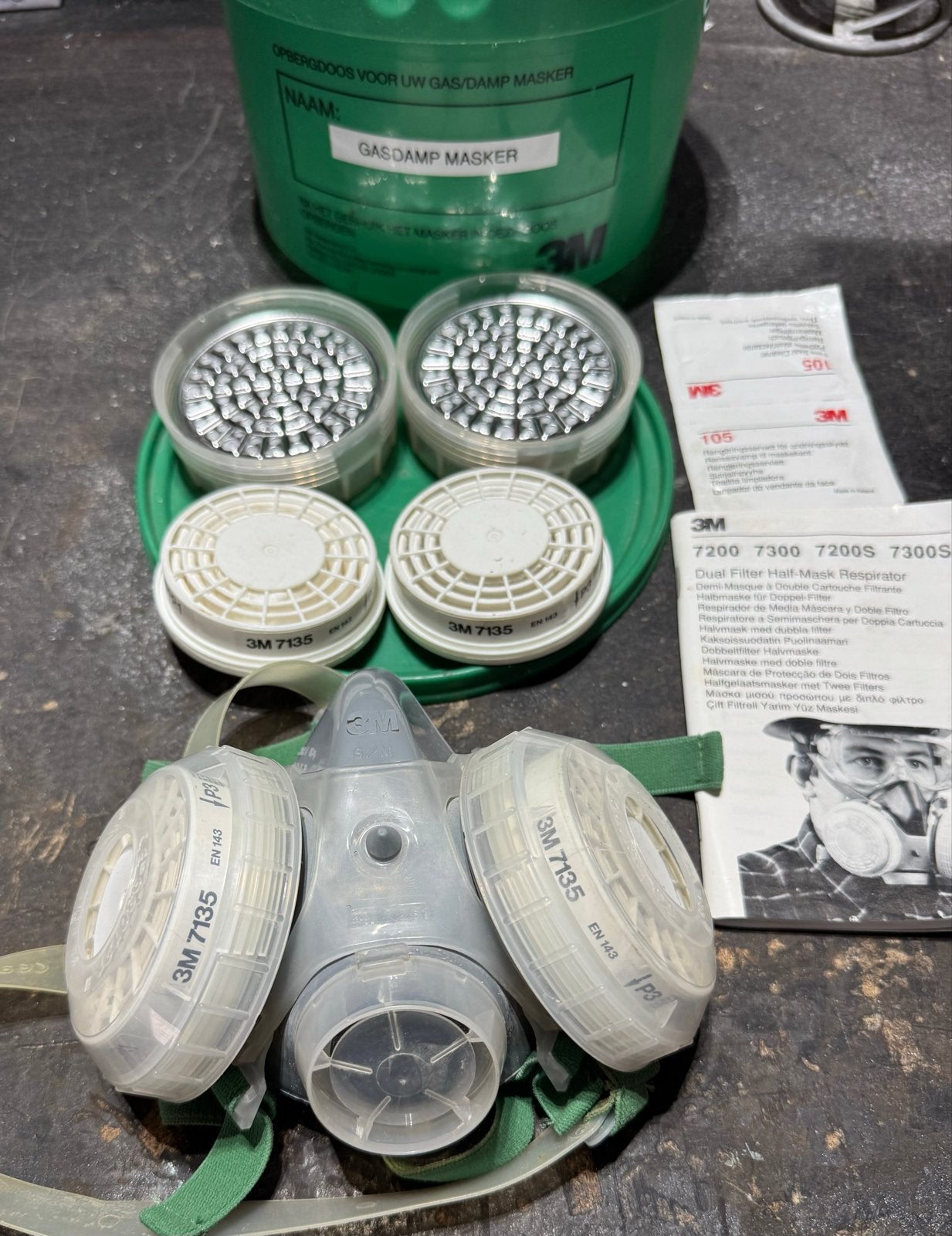 3M Halfgelaatsmasker met filters en opbergdoos, Ophalen of Verzenden, Gebruikt, Halfgelaatsmaskers