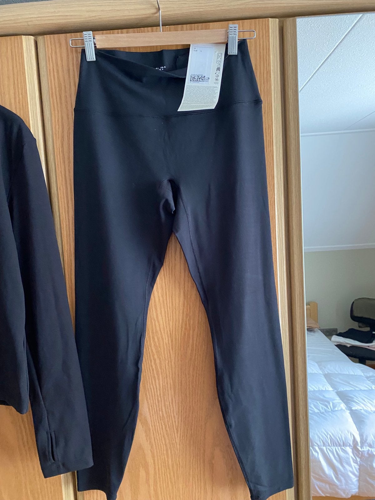 Dames fitness set - Broek L, Jasje XL - Nieuw met kaartjes, Ophalen, Zwart, Maat 46/48 (XL) of groter, Nieuw