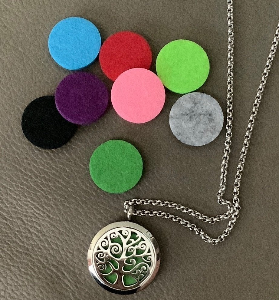 Mooie ketting met hanger, Nieuw, Ophalen of Verzenden, Zilver, Overige materialen