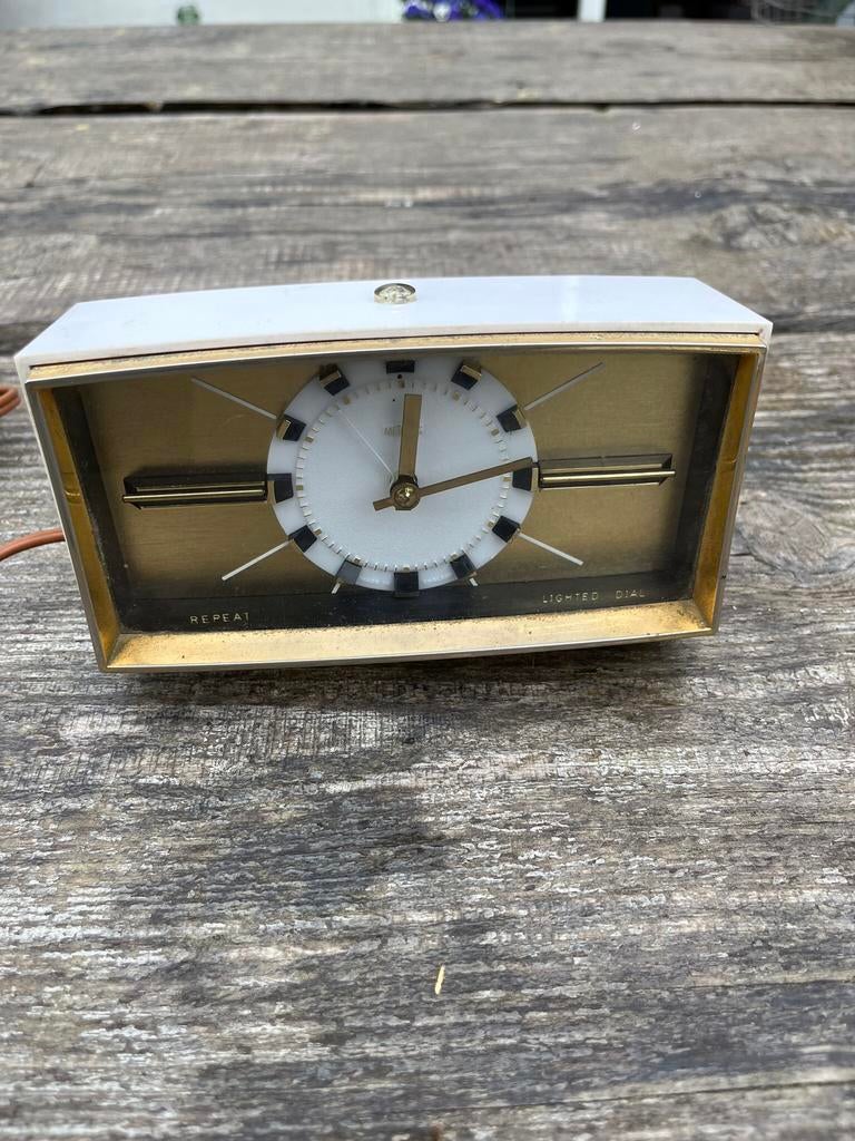 Metamec klok electrisch jaren 60 werkend vintage retro €45, Ophalen of Verzenden, Gebruikt, Analoog